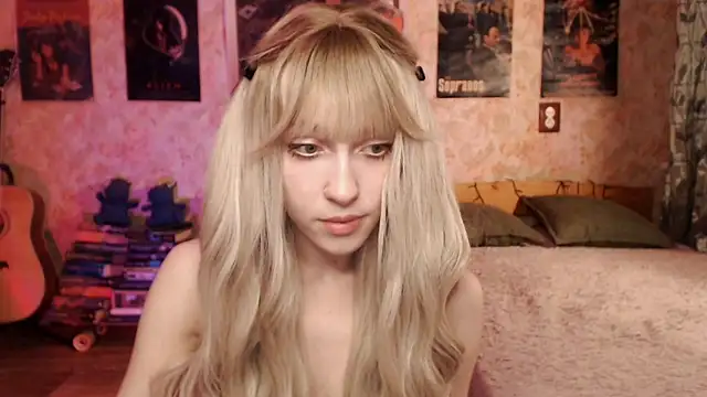 Friendly Ellie online show from 5, 3, 2025