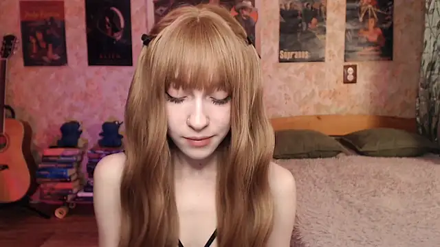 Friendly Ellie online show from 18, 11, 2025