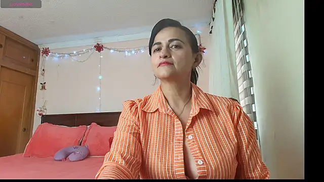 ISABEEL SOFIA01 online show from 17, 4, 2026