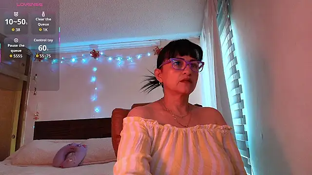 Snapshot of ISABEEL_SOFIA01 chatting on 27, 2, 2026 ISABEEL SOFIA01 online show from 27, 2, 2026