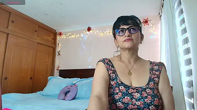 ISABEEL SOFIA01 online show from 26, 5, 2026