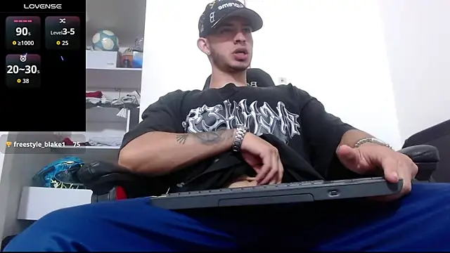 Snapshot of freestyle_blake1 chatting on 5, 11, 2025 freestyle blake1 online show from 5, 11, 2025