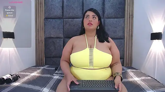 Snapshot of AmandaRousel chatting on 29, 10, 2025 AmandaRousel online show from 29, 10, 2025