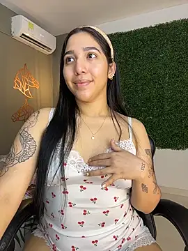 Amandanauty online show from 19, 12, 2025