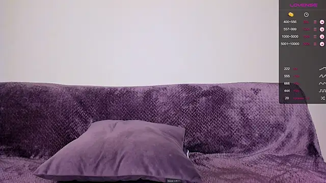 Snapshot of mayWaya chatting on 17, 11, 2025 mayWaya online show from 17, 11, 2025