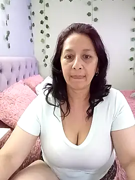 camilalatti online show from 22, 12, 2024