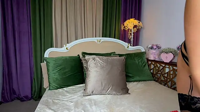 VanessaJonson online show from 10, 3, 2025