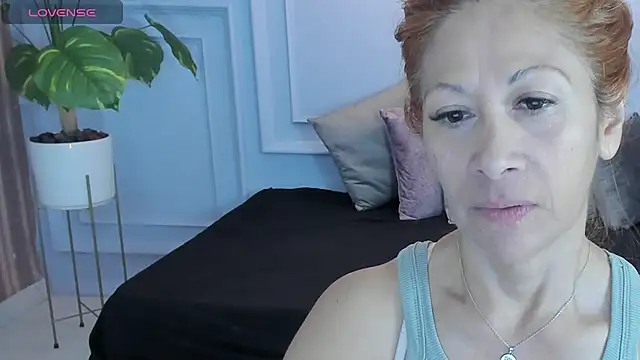 Snapshot of cintiagreyx chatting on 12, 3, 2026 cintiagreyx online show from 12, 3, 2026