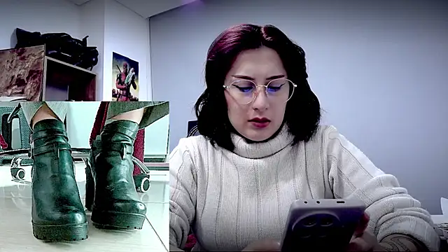 Scarlett Sen online show from 10, 4, 2026