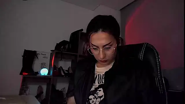 Scarlett Sen online show from 16, 9, 2025