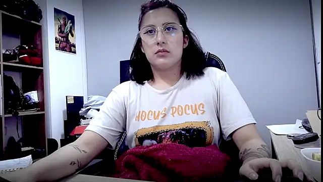 Scarlett Sen online show from 14, 4, 2026