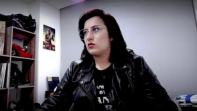 Scarlett Sen online show from 2, 4, 2026