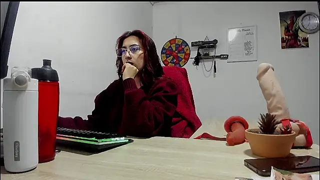 Scarlett Sen online show from 19, 3, 2025