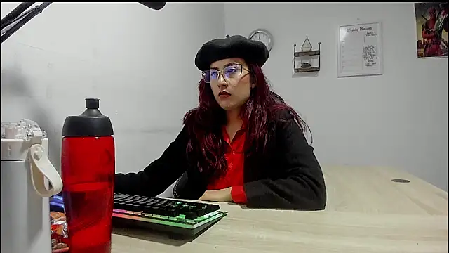 Scarlett Sen online show from 4, 3, 2025