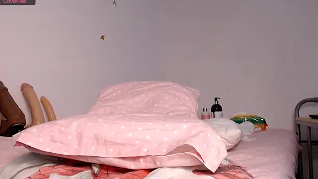 Snapshot of karolgirl-1 chatting on 22, 3, 2025 karolgirl-1 online show from 22, 3, 2025