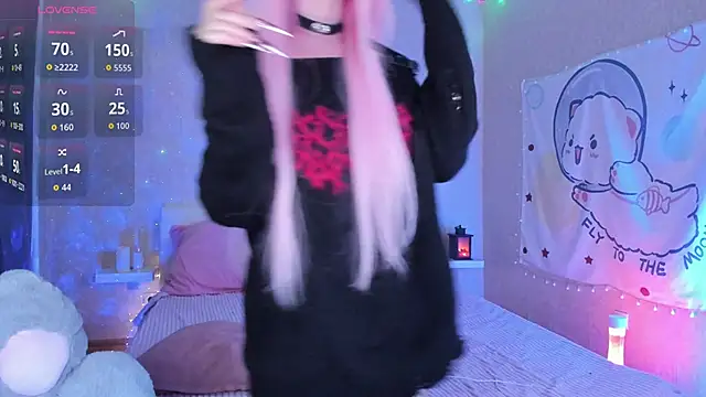 Misty Shadow online show from 10, 11, 2025