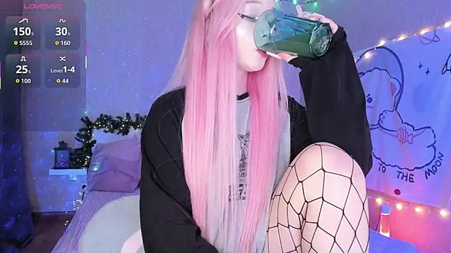 Misty Shadow online show from 17, 4, 2026