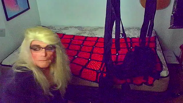 Snapshot of DoMeDoggyDiana chatting on 1, 11, 2025 DoMeDoggyDiana online show from 1, 11, 2025