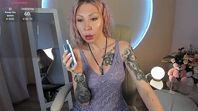 JessicaJane  online show from 5, 12, 2025