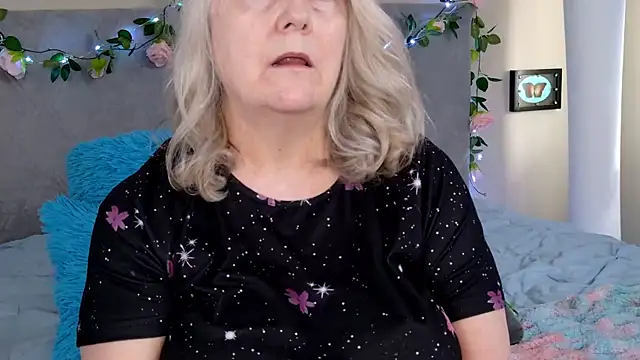 Snapshot of Kaitlyn_Winters chatting on 25, 2, 2026 Kaitlyn Winters online show from 25, 2, 2026