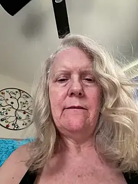 Snapshot of Kaitlyn_Winters chatting on 11, 2, 2026 Kaitlyn Winters online show from 11, 2, 2026