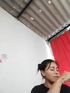 Snapshot of hanna_girl21 chatting on 12, 11, 2025 hanna girl21 online show from 12, 11, 2025