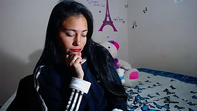 hanna girl21 online show from 4, 12, 2025