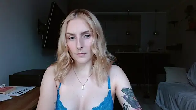 Snapshot of illusorycat chatting on 18, 11, 2025 illusorycat online show from 18, 11, 2025