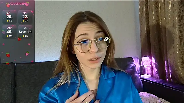 LovelyKatea online show from 1, 3, 2025