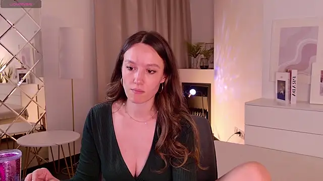 Snapshot of AgnesGoddess chatting on 8, 7, 2026 AgnesGoddess online show from 8, 7, 2026