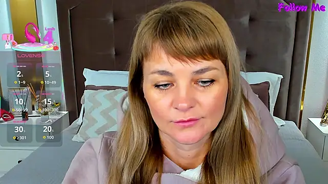 annasimonsj online show from 15, 10, 2025