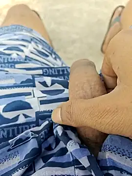 bigbonercoming online show from 19, 4, 2026