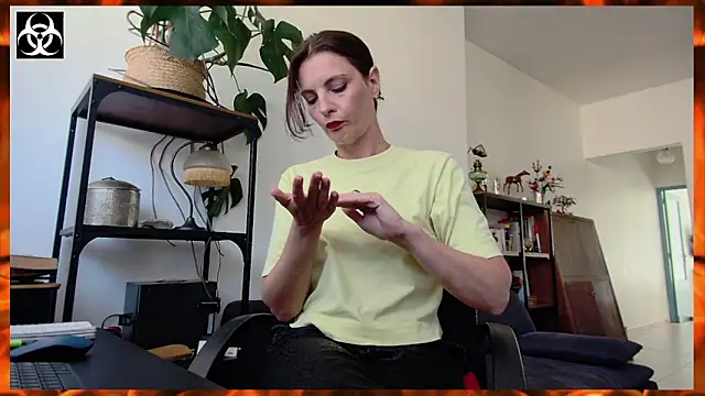 LanaCorona online show from 19, 9, 2025