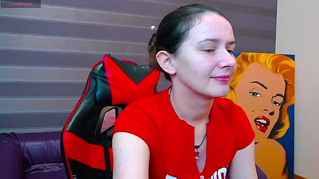 iris nikhols online show from 5, 11, 2025