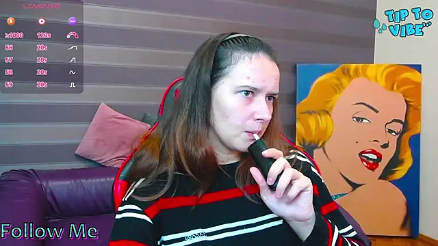 iris nikhols online show from 23, 9, 2025