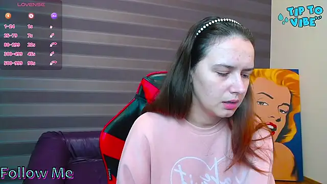 iris nikhols online show from 8, 10, 2025