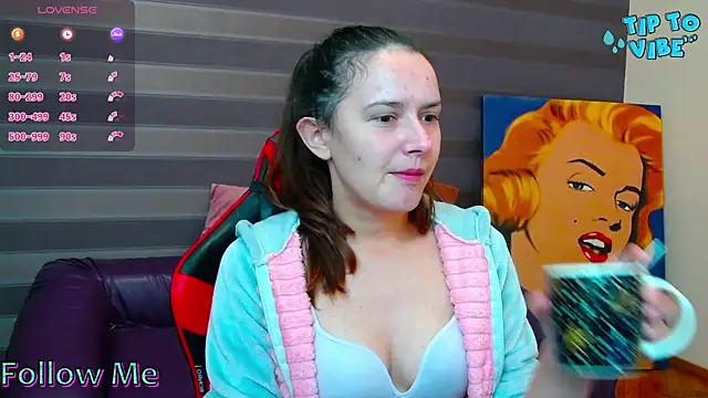 iris nikhols online show from 27, 9, 2025