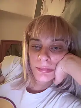 Snapshot of MarikaWild93 chatting on 5, 12, 2024 MarikaWild93 online show from 5, 12, 2024