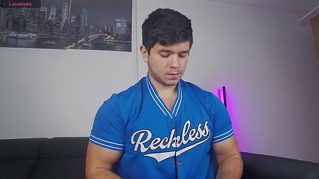 Arilas  online show from 2, 12, 2025