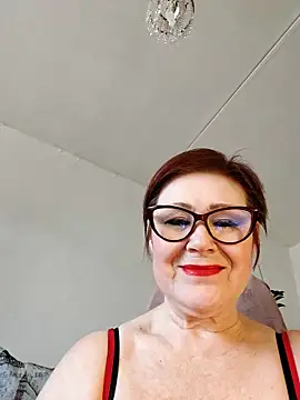 Snapshot of Fire_Night chatting on 12, 10, 2025 Fire Night online show from 12, 10, 2025