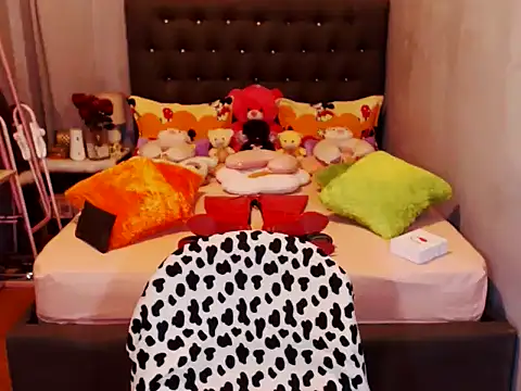 UnMarriedwifeTSX online show from 24, 3, 2026