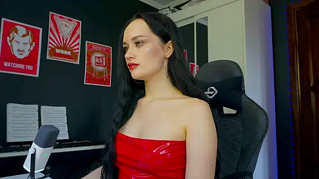 QueenAliss online show from 26, 9, 2025