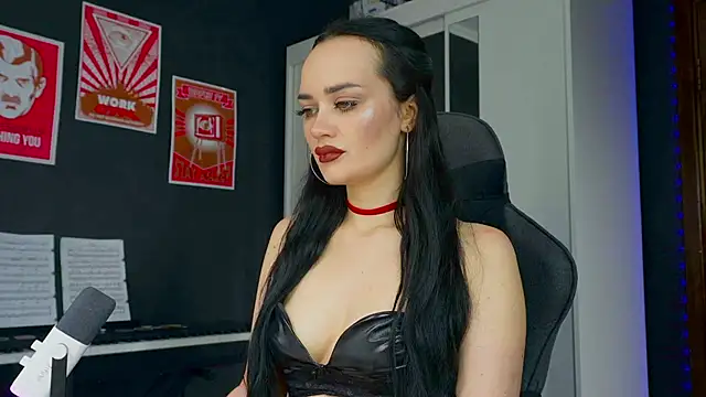 QueenAliss online show from 22, 9, 2025