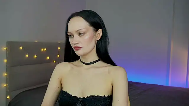Snapshot of QueenAliss chatting on 4, 7, 2026 QueenAliss online show from 4, 7, 2026