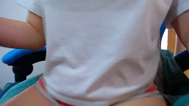 klylls squirt  online show from 5, 11, 2025