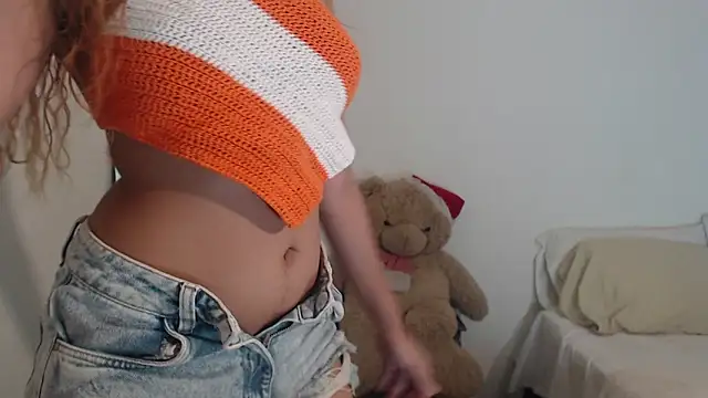 ValienteGirl  online show from 10, 3, 2026