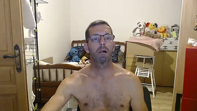 Snapshot of steph19x5 chatting on 8, 7, 2026 steph19x5 online show from 8, 7, 2026