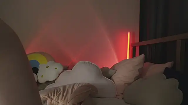 MiracleSandy online show from 4, 3, 2025