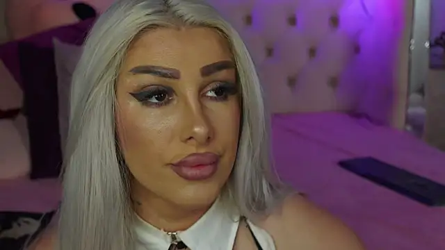 Snapshot of Squirt_Tanya chatting on 9, 6, 2026 Squirt Tanya online show from 9, 6, 2026