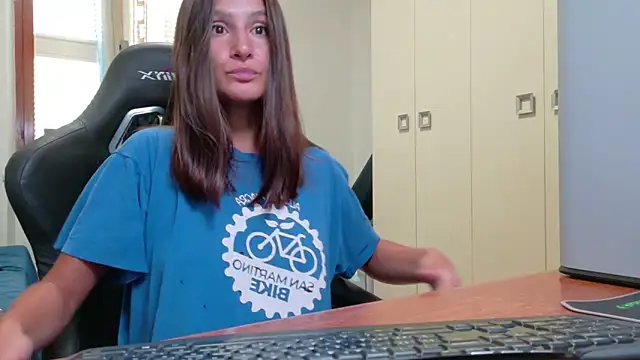 Snapshot of GodlyTheia chatting on 17, 7, 2026 GodlyTheia online show from 17, 7, 2026